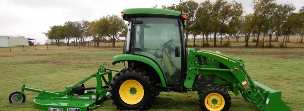 2020 John Deere 3039R tractor