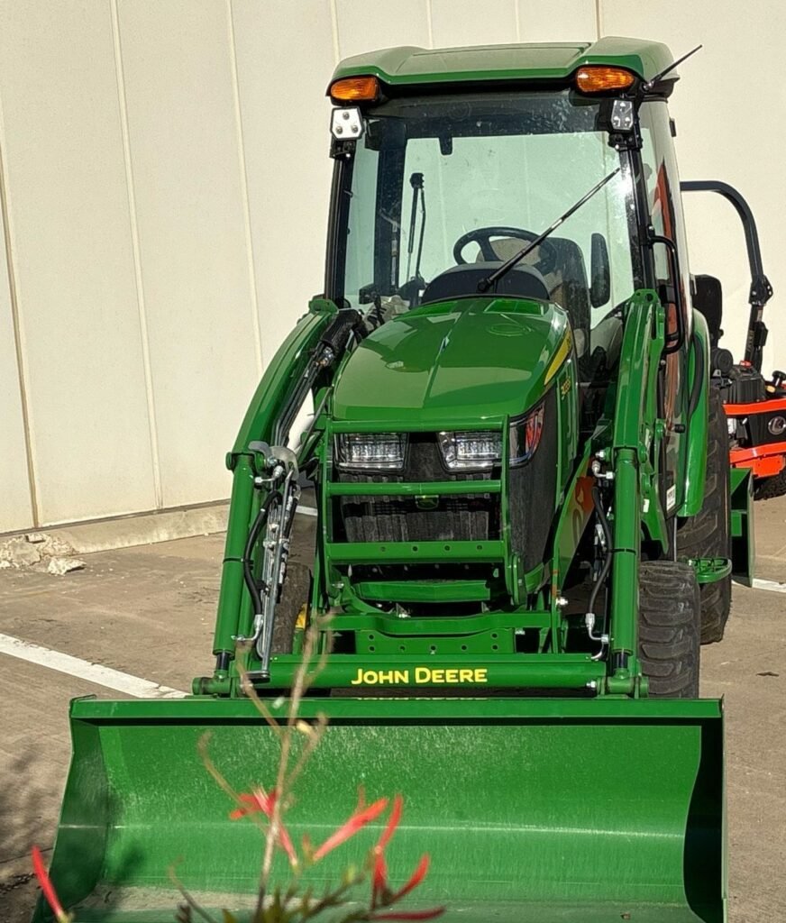 2023 John Deere 3033R MFWD Tractor